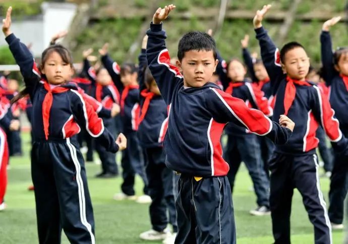 深化体教融合 促进青少年健康发展儿童青少年体能训练普及性培训工作正式展开
