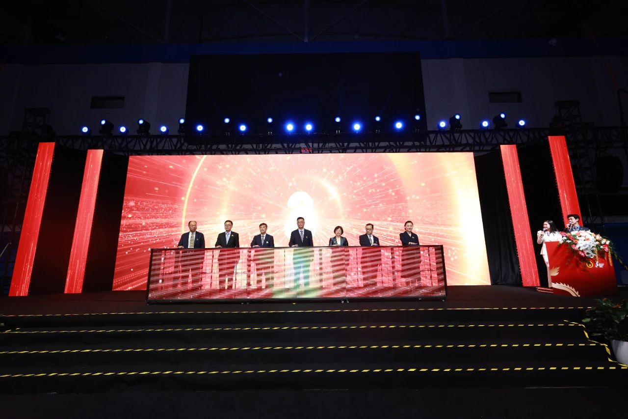 沪上繁花,海纳百川!中国体育舞蹈公开系列赛暨中国体育舞蹈俱乐部联赛(上海站)开赛