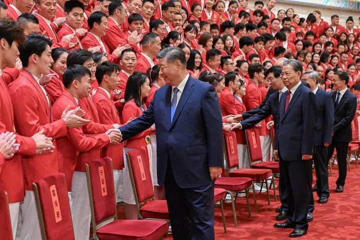 “滑板小姑娘郑好好12岁,自古英雄出少年”……习近平总书记这样点赞